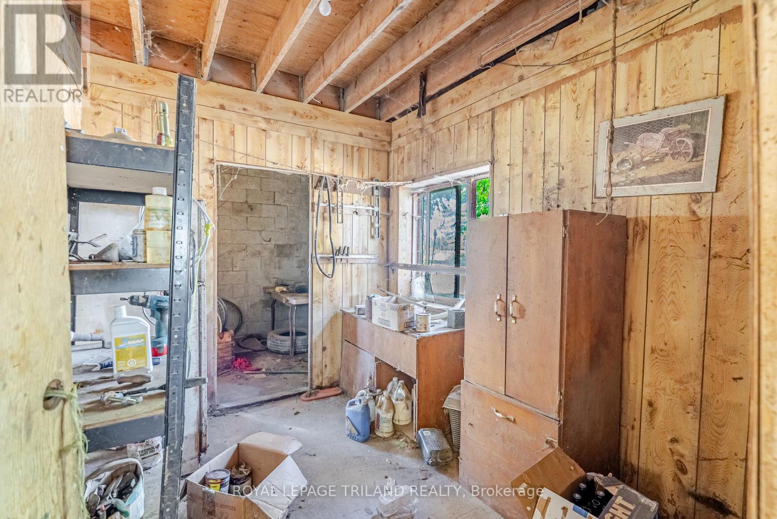 5901 Elgin Road, Thames Centre, Ontario  N0L 1B0 - Photo 13 - X12440716