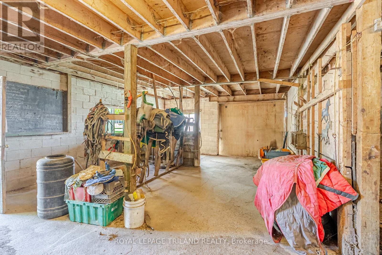5901 Elgin Road, Thames Centre, Ontario  N0L 1B0 - Photo 14 - X12440716