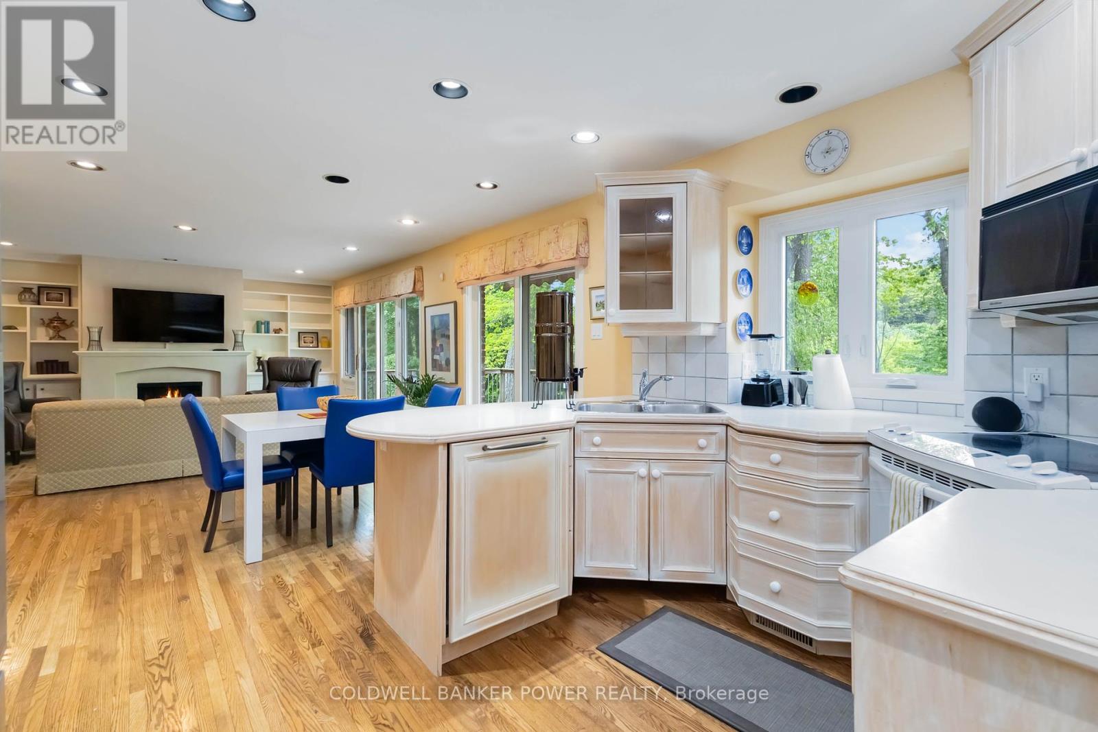 41 Hampton Crescent, London North, Ontario  N6H 2N7 - Photo 18 - X12440724