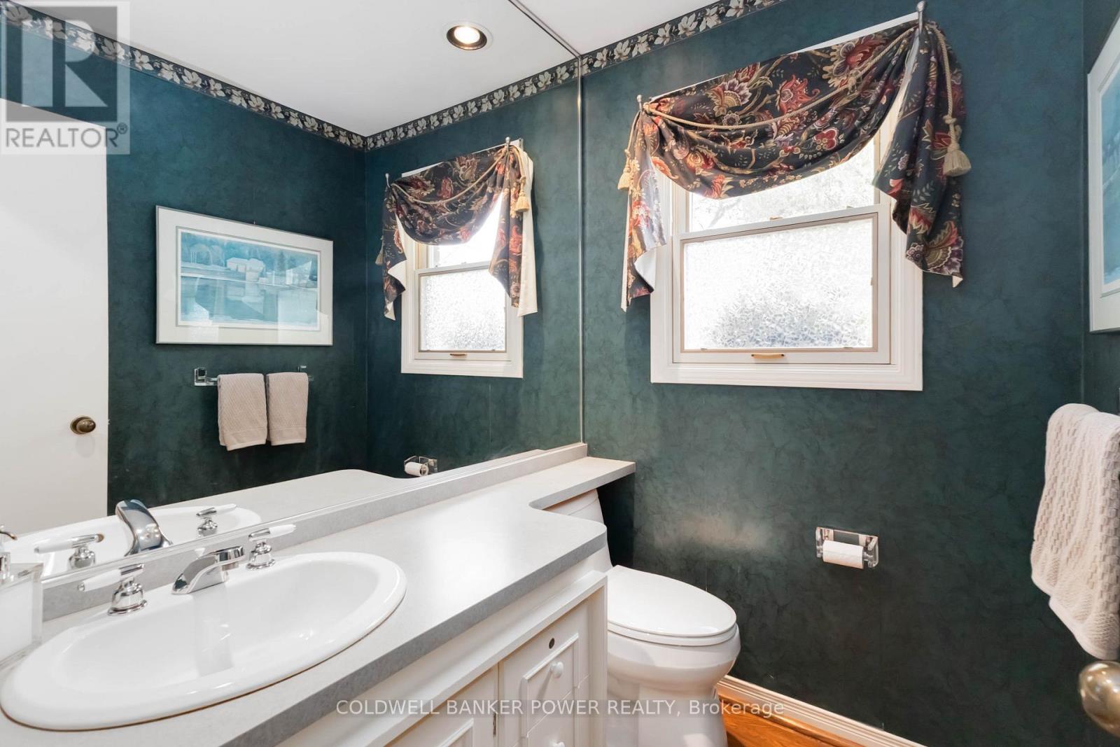 41 Hampton Crescent, London North, Ontario  N6H 2N7 - Photo 22 - X12440724