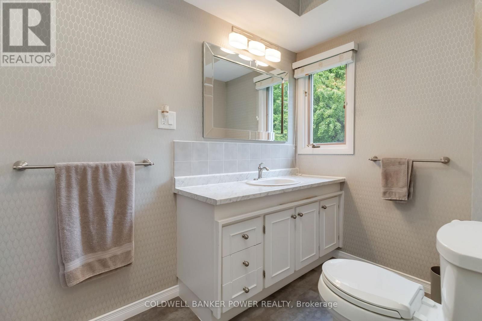 41 Hampton Crescent, London North, Ontario  N6H 2N7 - Photo 29 - X12440724