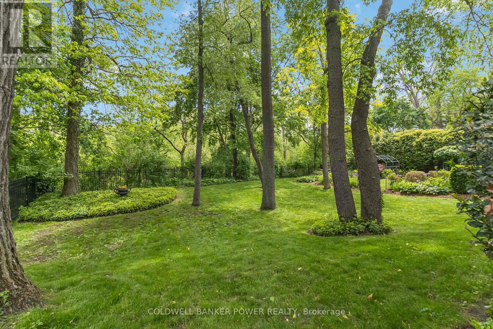41 Hampton Crescent, London North, Ontario  N6H 2N7 - Photo 39 - X12440724