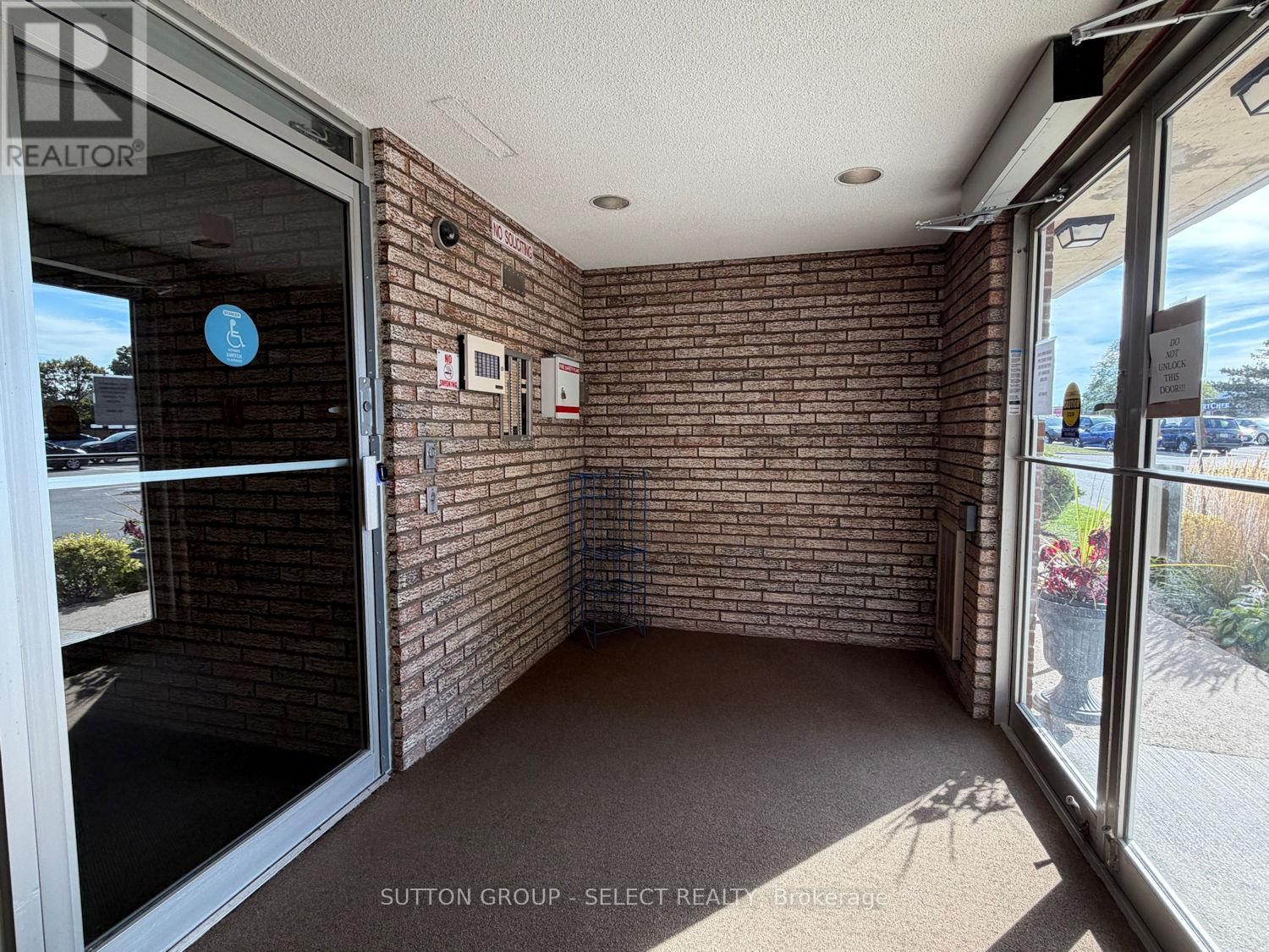 104 - 1104 Jalna Boulevard, London South (South X), Ontario  N6E 2S6 - Photo 3 - X12440763
