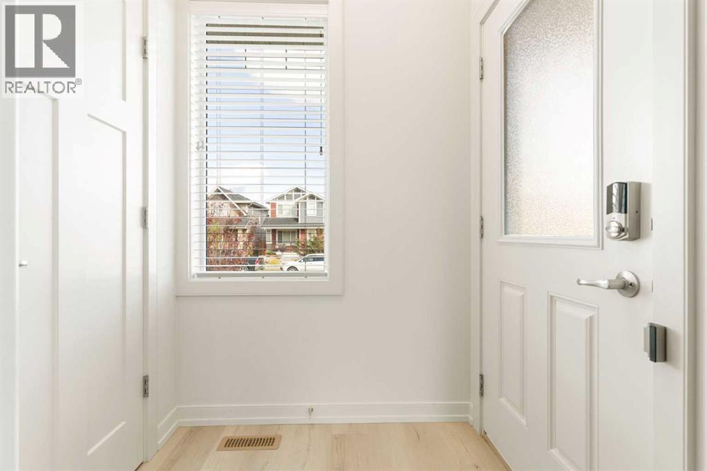 167 Fireside Drive, Cochrane, Alberta  T4C 0X4 - Photo 6 - A2258950