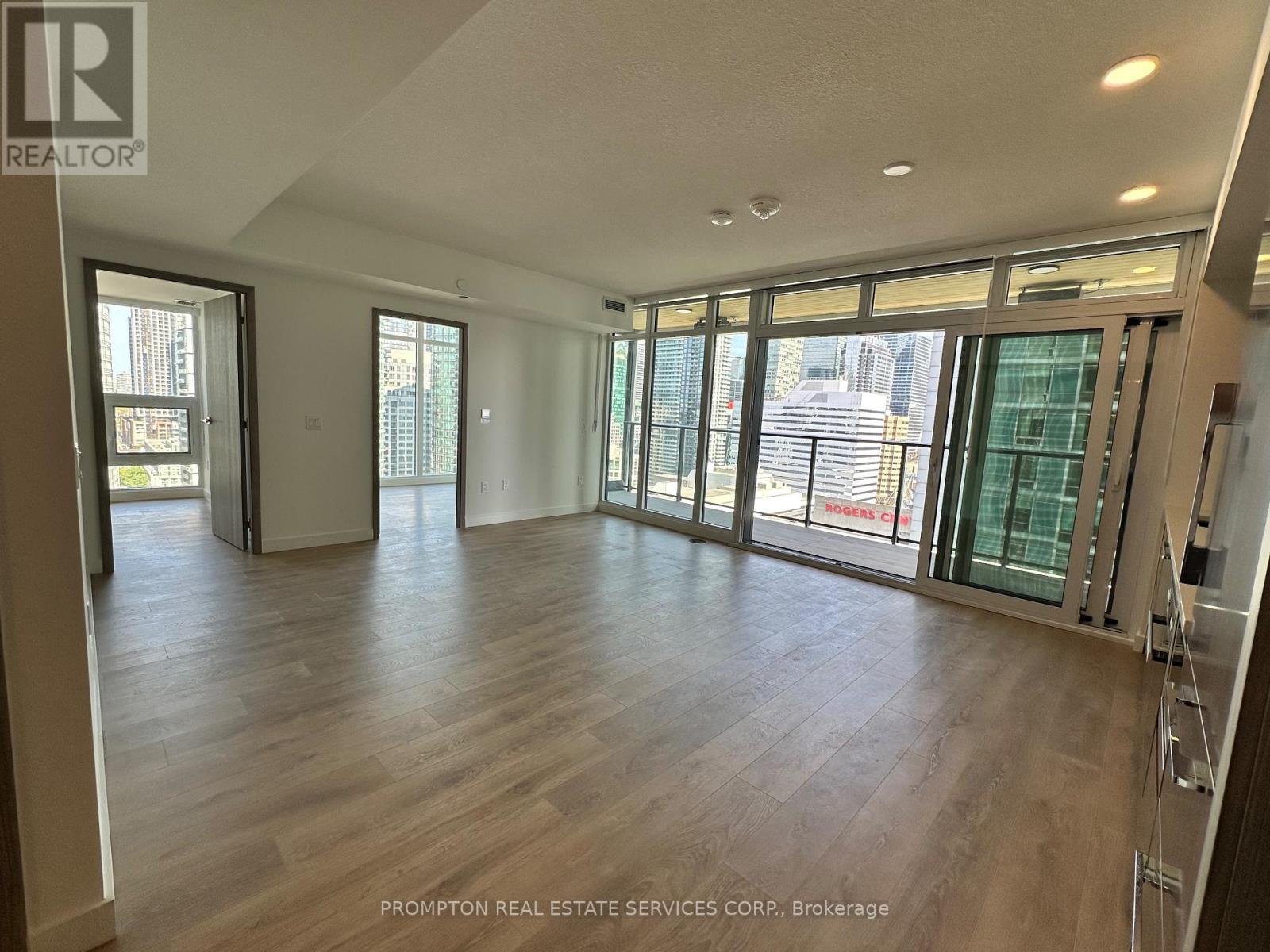2003 - 1 Concord Cityplace Way, Toronto, Ontario  M5V 0X3 - Photo 3 - C12439964