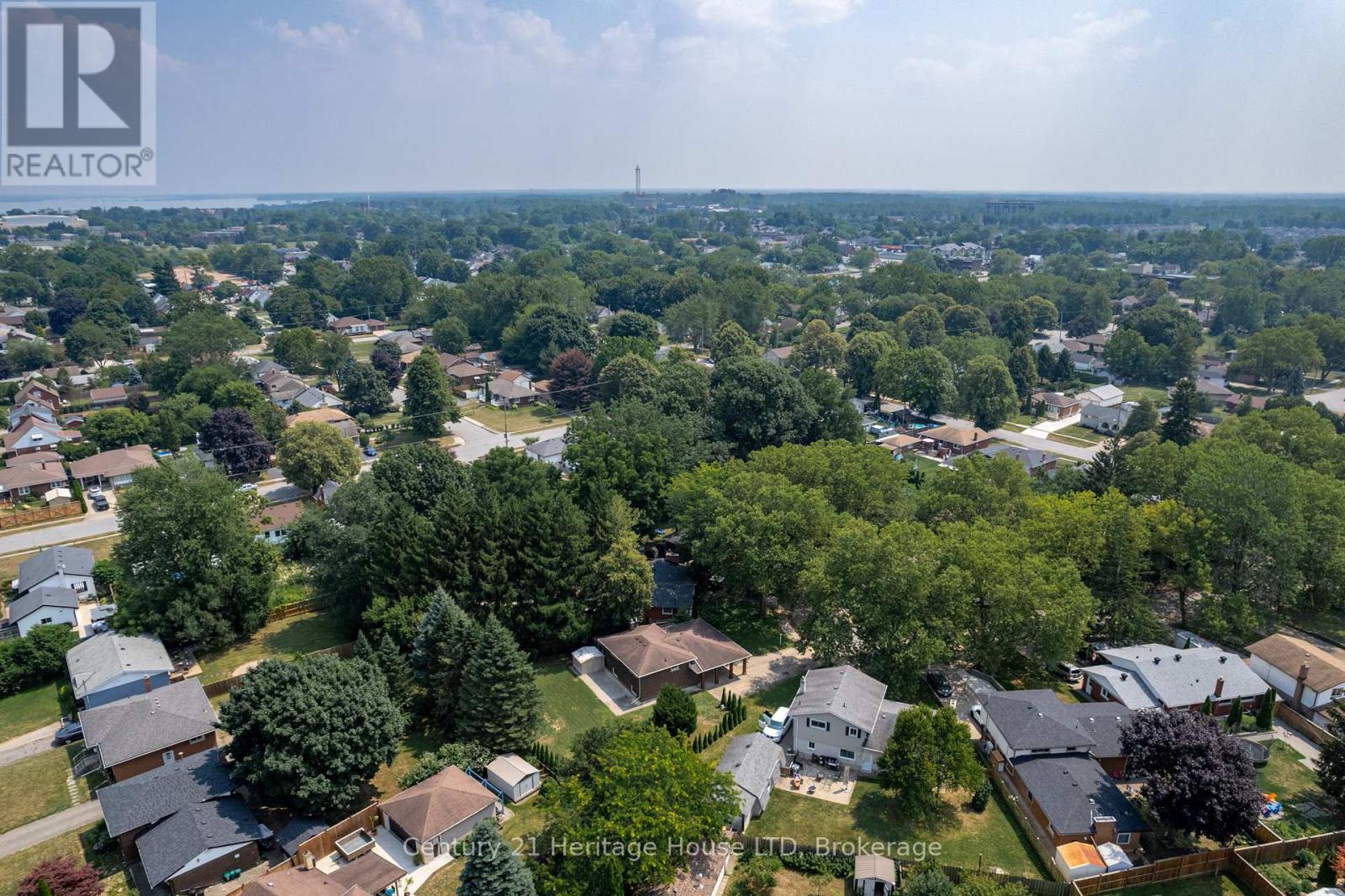 6861 Fairlawn Crescent, Niagara Falls, Ontario  L2G 5B1 - Photo 31 - X12329857
