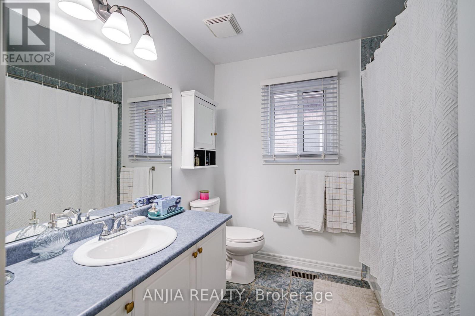 97 Blackthorn Drive, Vaughan, Ontario  L6A 3N2 - Photo 22 - N12439831