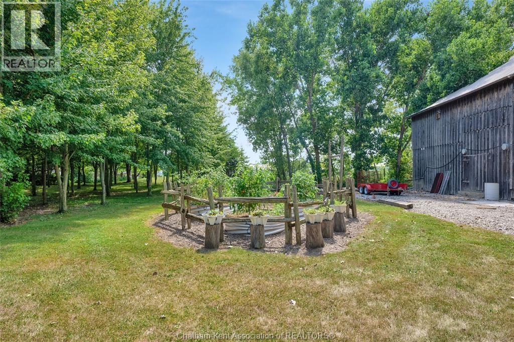 7598 Middle Line, Charing Cross, Ontario  N0P 1G0 - Photo 42 - 25025041