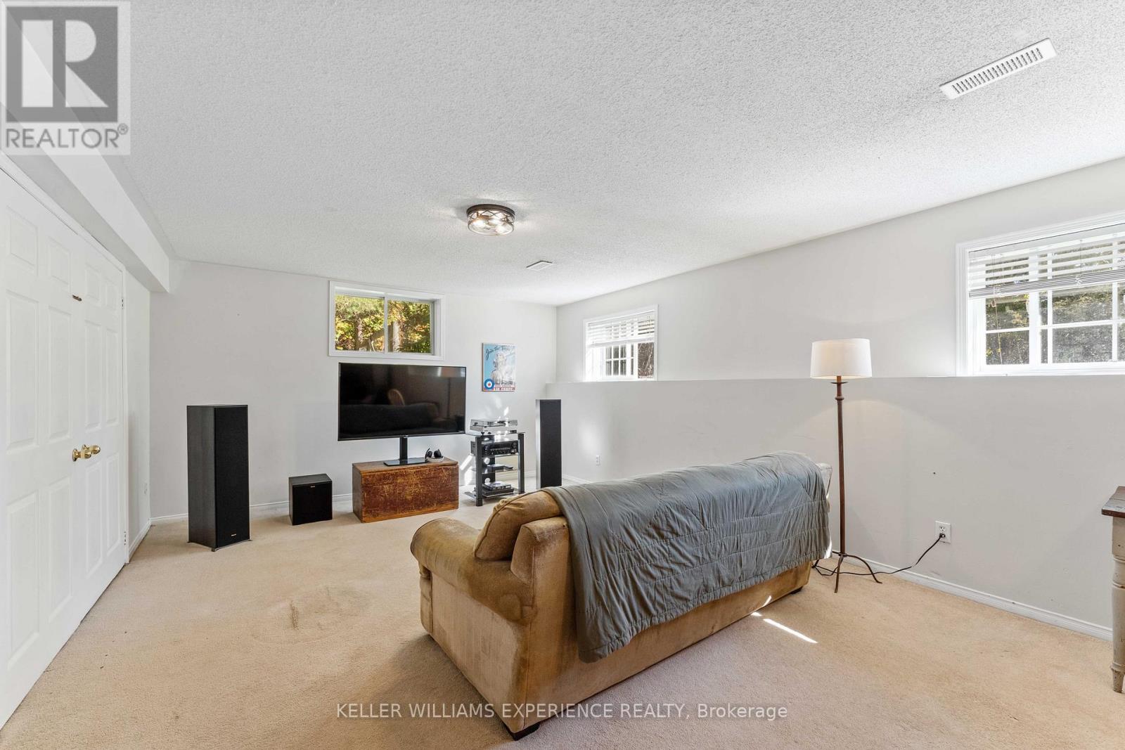 5318 Conc 3 Sunnidale Road, Clearview, Ontario  L0M 1N0 - Photo 22 - S12440577