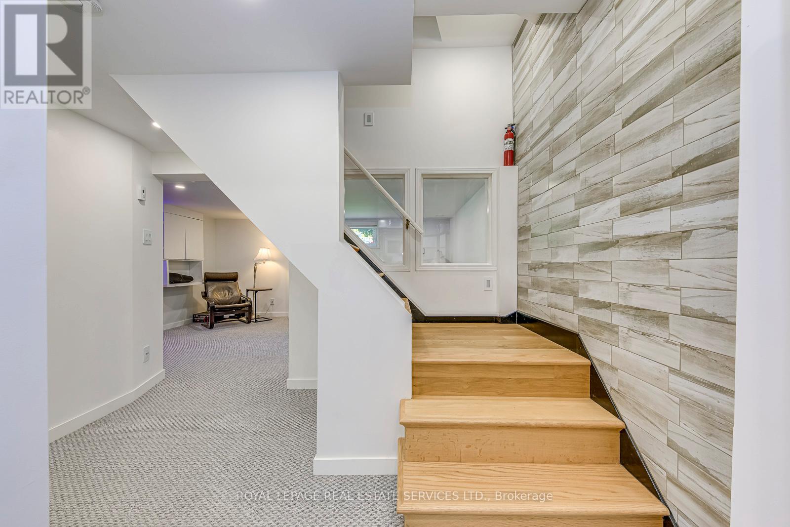 2257 Wiseman Court, Mississauga (Clarkson), Ontario  L5J 1P4 - Photo 21 - W12440516