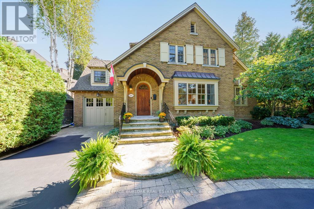 3104 First Street, Burlington, Ontario  L7N 1C6 - Photo 1 - W12440606