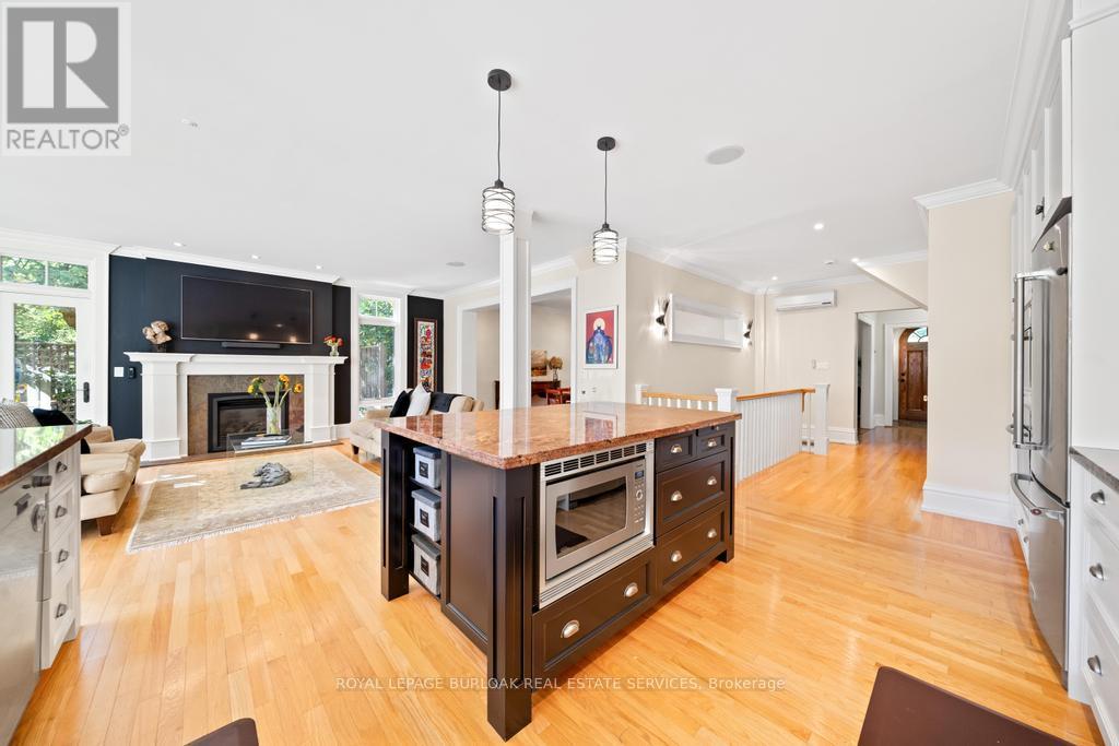 3104 First Street, Burlington, Ontario  L7N 1C6 - Photo 13 - W12440606