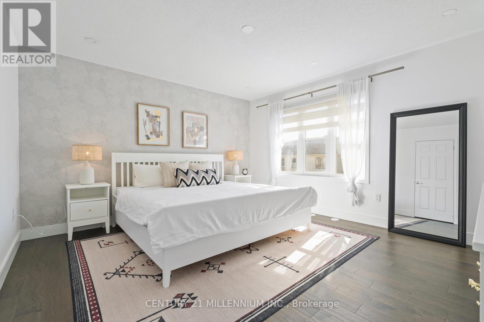 672 Holly Avenue, Milton, Ontario  L9T 0G2 - Photo 30 - W12440618