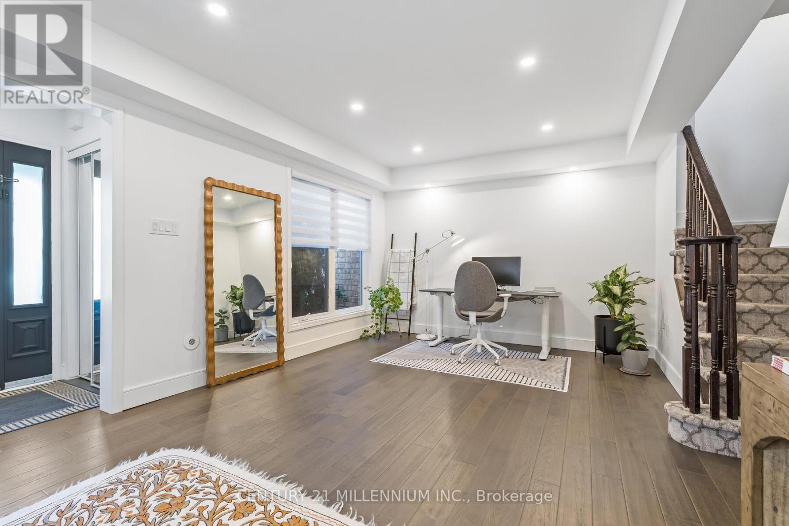 672 Holly Avenue, Milton, Ontario  L9T 0G2 - Photo 7 - W12440618