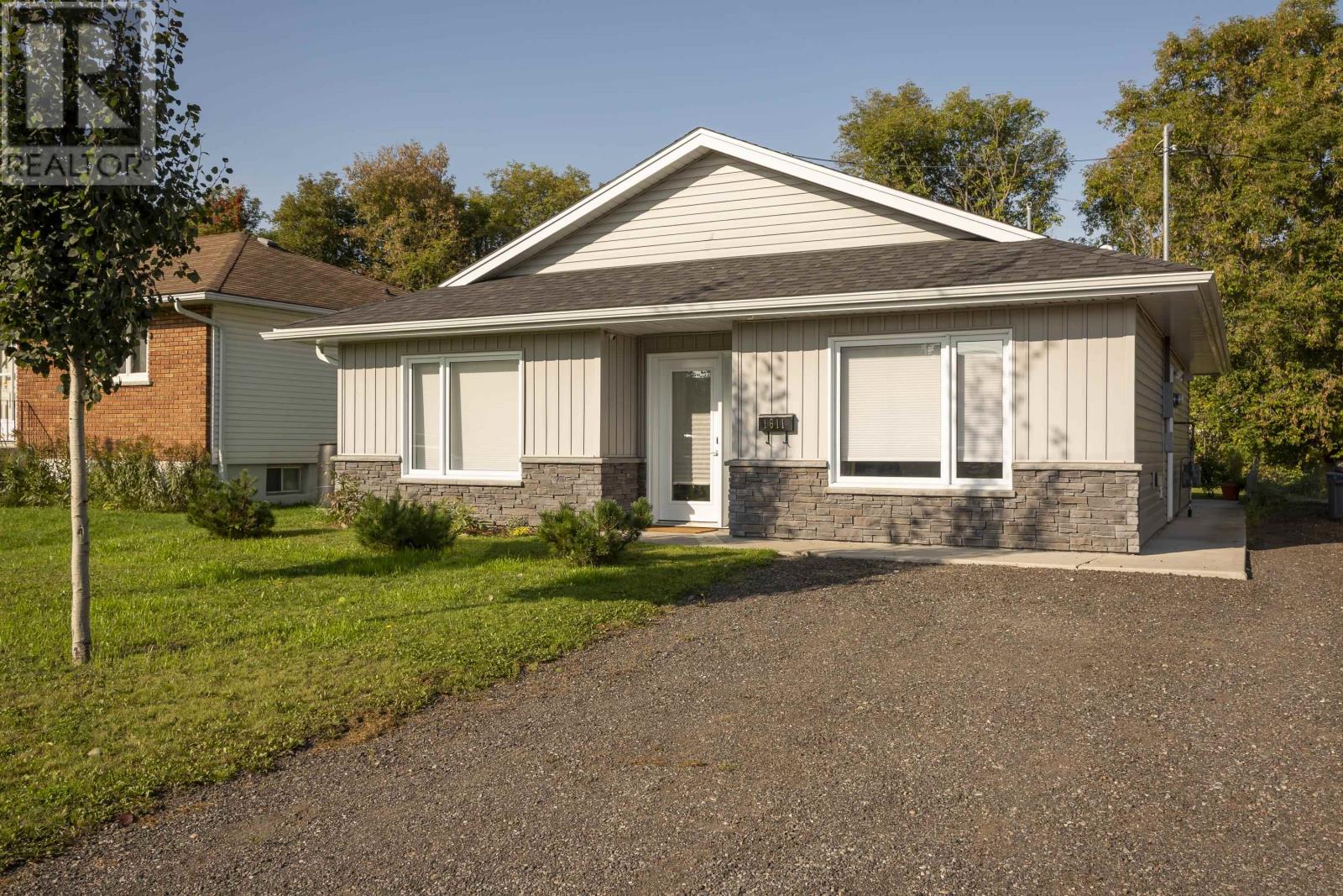 1611 Broadmore Ave, Thunder Bay, Ontario  P7E 2Z4 - Photo 1 - TB252992