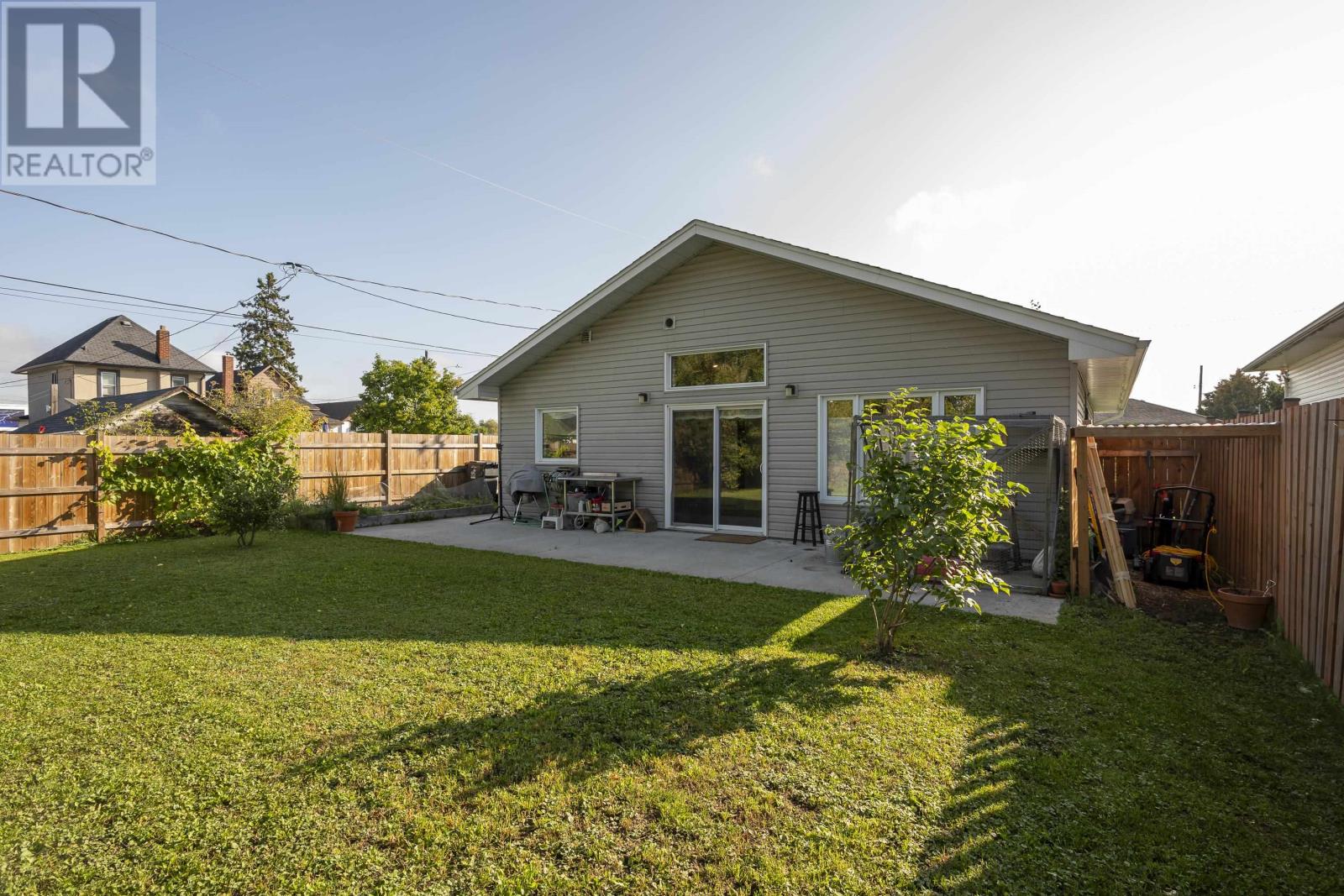1611 Broadmore Ave, Thunder Bay, Ontario  P7E 2Z4 - Photo 3 - TB252992