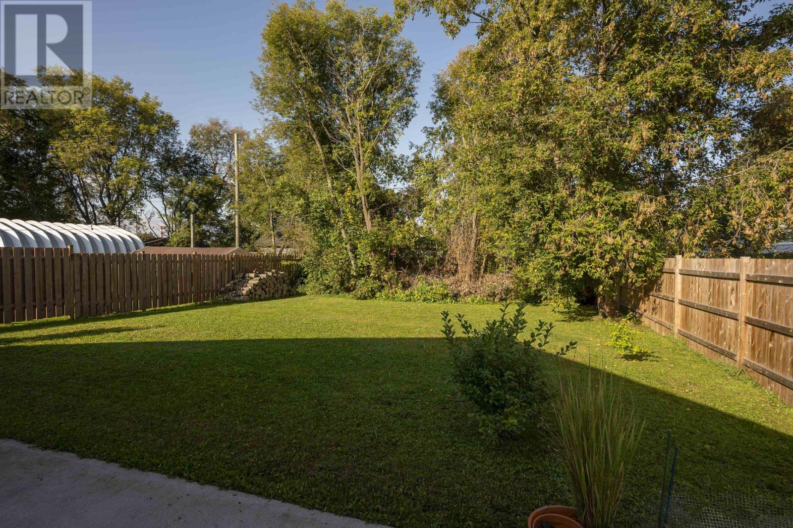 1611 Broadmore Ave, Thunder Bay, Ontario  P7E 2Z4 - Photo 2 - TB252992