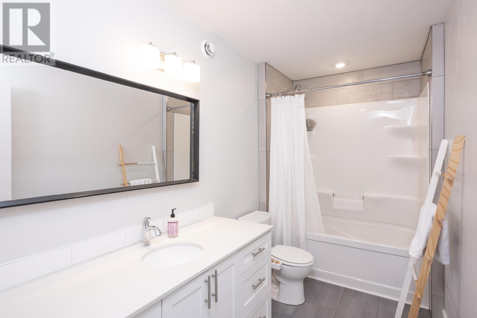 1611 Broadmore Ave, Thunder Bay, Ontario  P7E 2Z4 - Photo 28 - TB252992