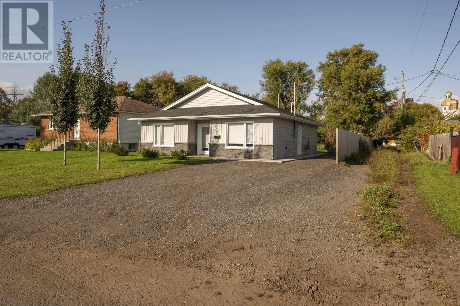 1611 Broadmore Ave, Thunder Bay, Ontario  P7E 2Z4 - Photo 31 - TB252992