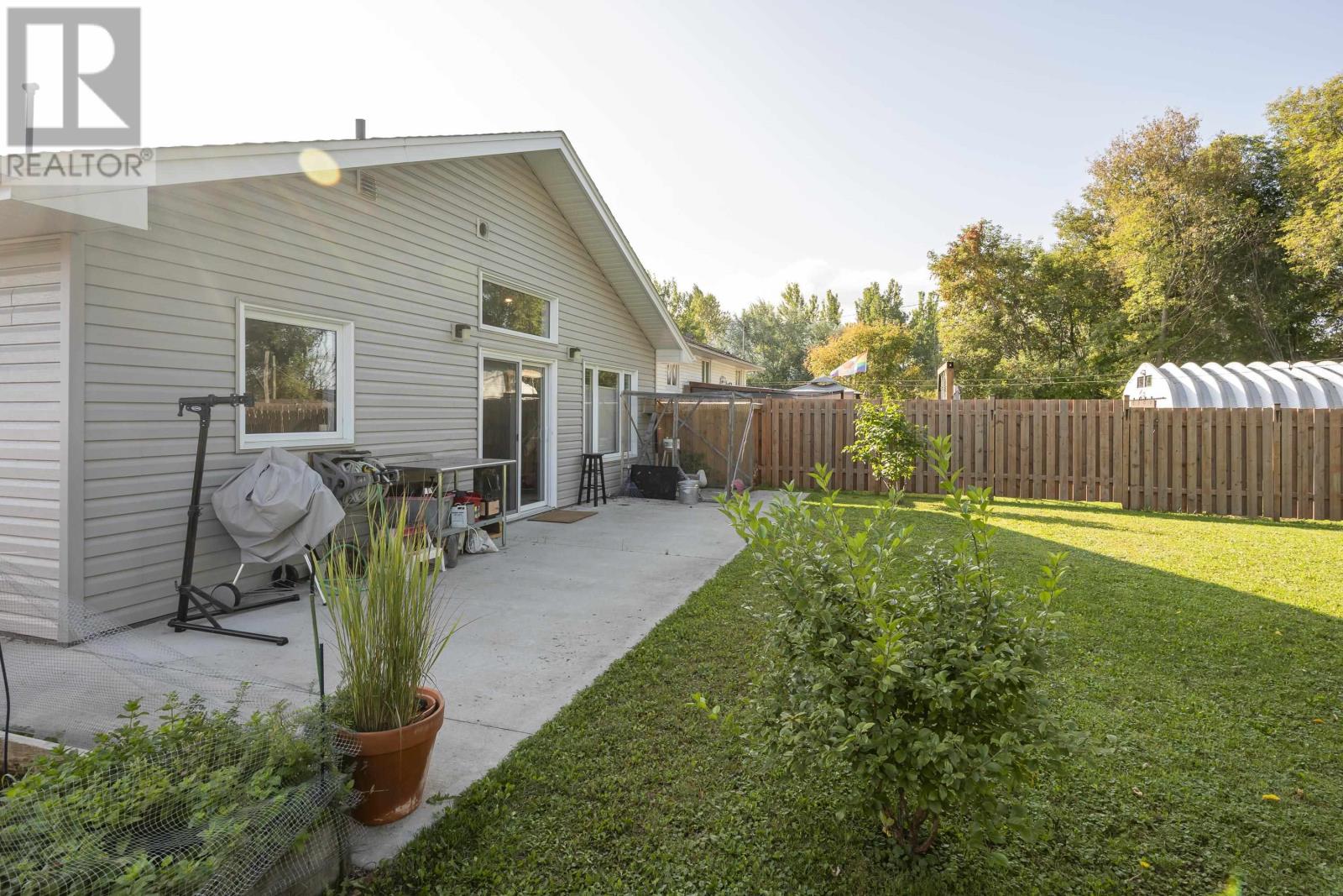 1611 Broadmore Ave, Thunder Bay, Ontario  P7E 2Z4 - Photo 37 - TB252992