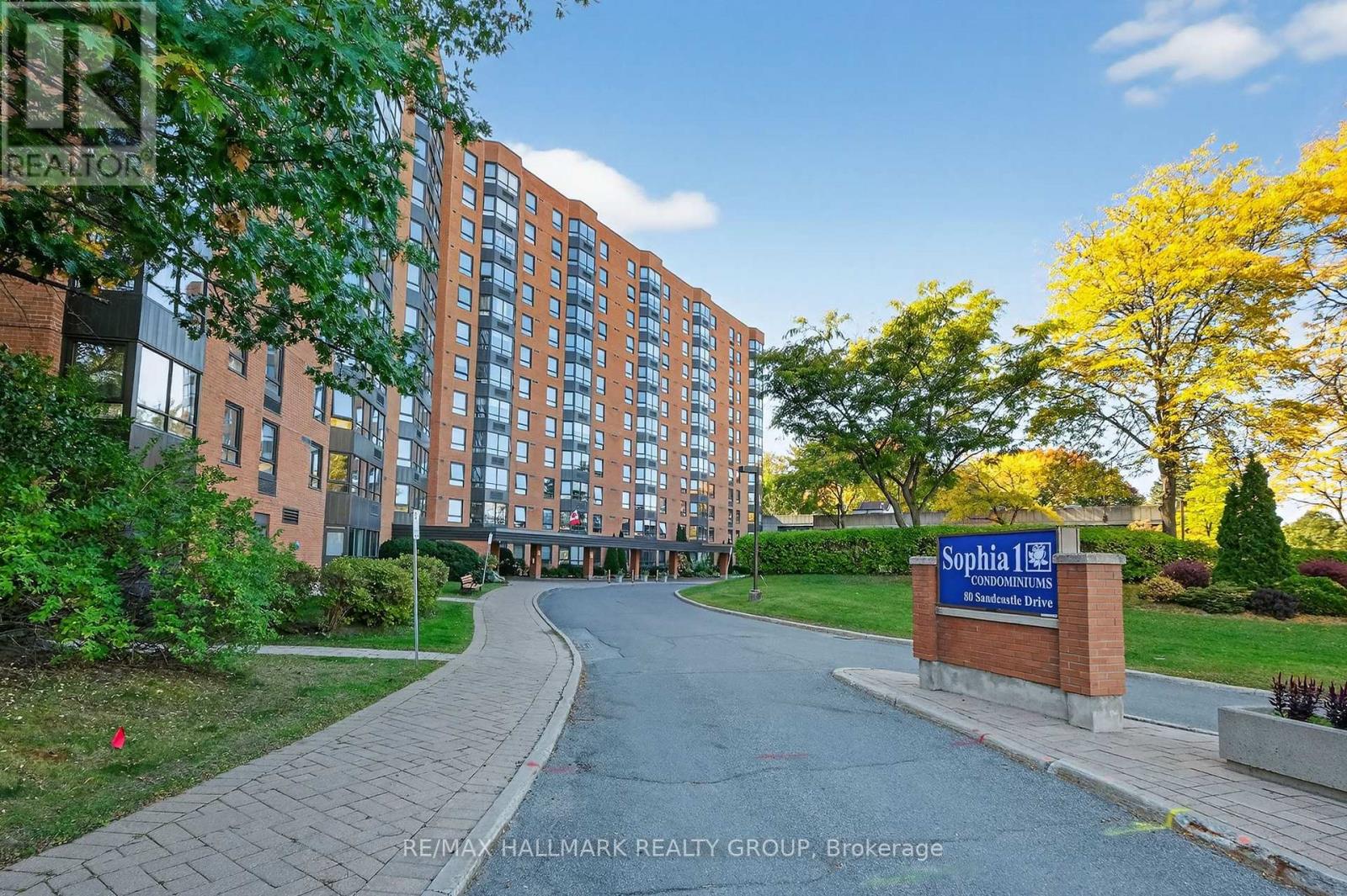 1207 - 80 SANDCASTLE DRIVE, Ottawa, Ontario