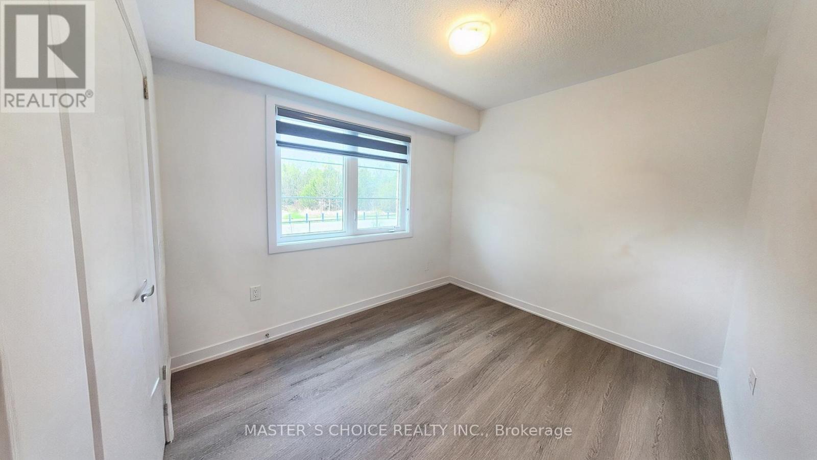 92 Lyall Stokes Circle, East Gwillimbury, Ontario  L0G 1M0 - Photo 13 - N12438847