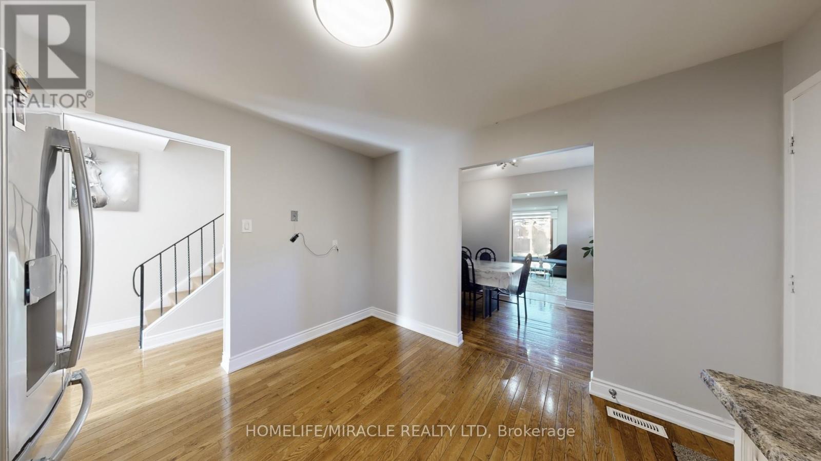 64 Radford Drive, Brampton, Ontario  L6V 2Y9 - Photo 12 - W12435638