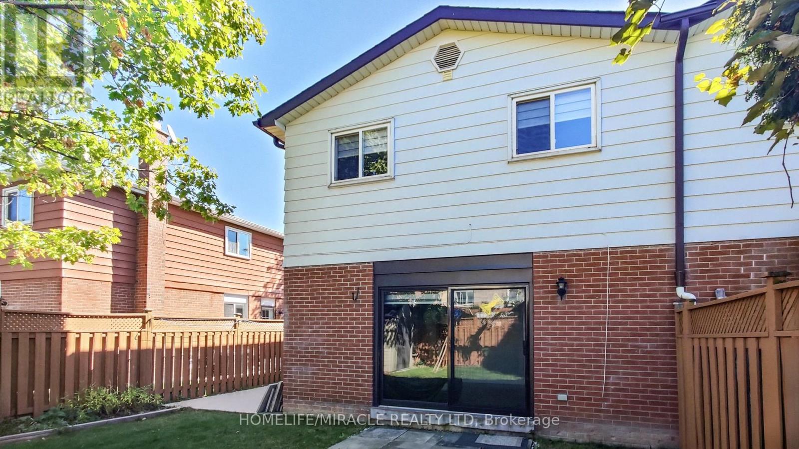 64 Radford Drive, Brampton, Ontario  L6V 2Y9 - Photo 49 - W12435638