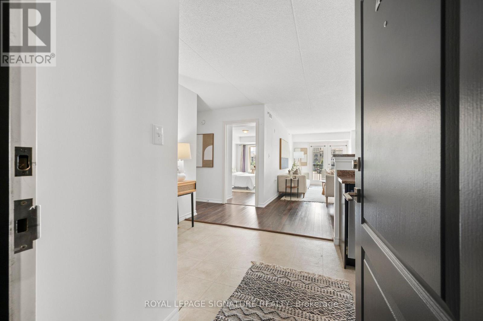 204 - 1470 Main Street E, Milton, Ontario  L9T 8W6 - Photo 5 - W12440330