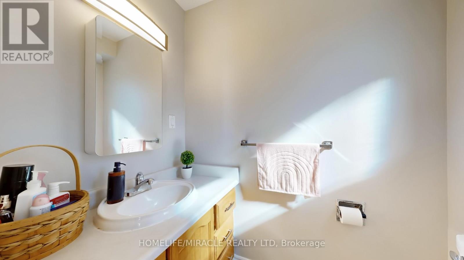 64 Radford Drive, Brampton, Ontario  L6V 2Y9 - Photo 13 - W12435638