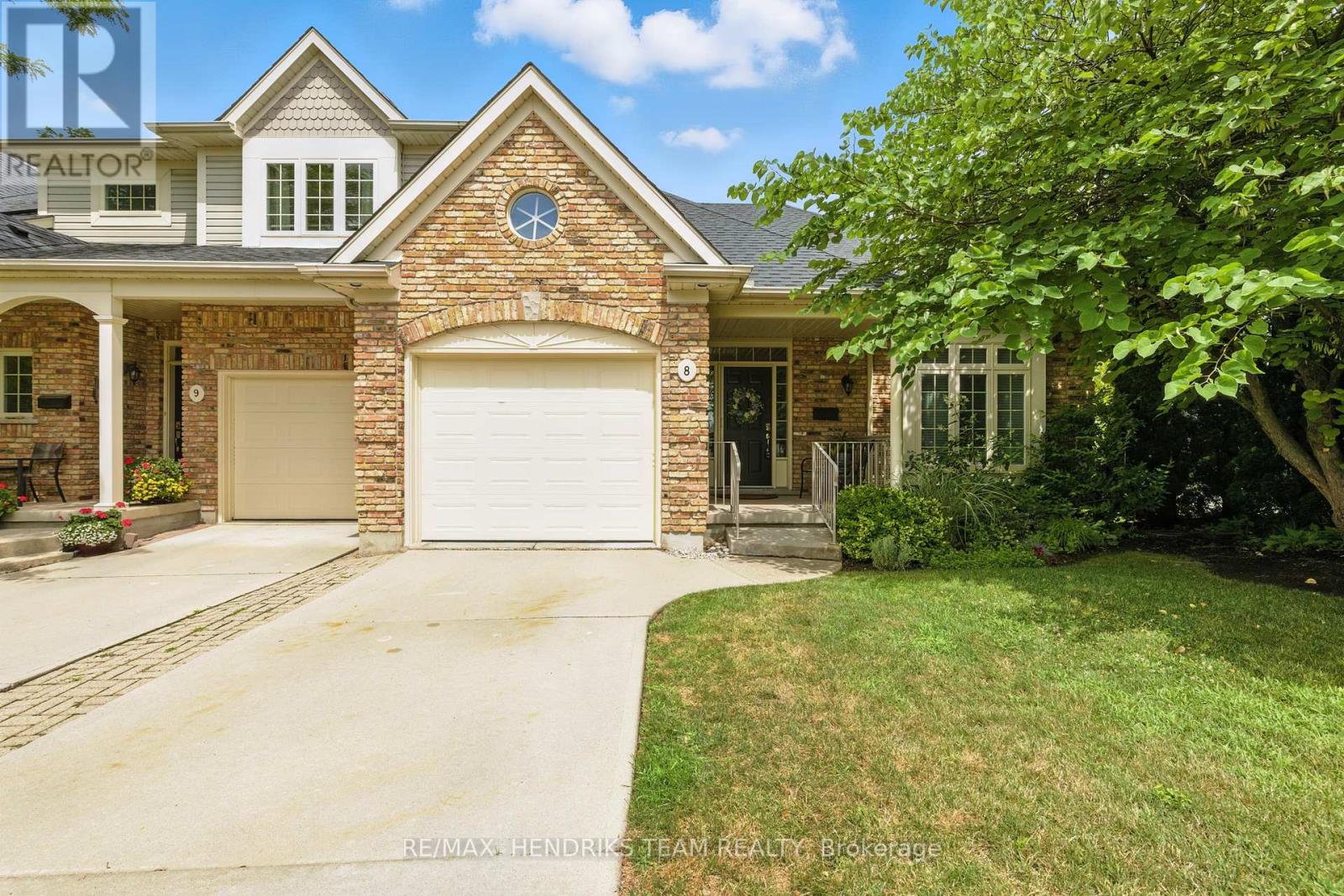 8 - 174 Martindale Road, St. Catharines (Grapeview), Ontario  L2S 3Z9 - Photo 1 - X12435268