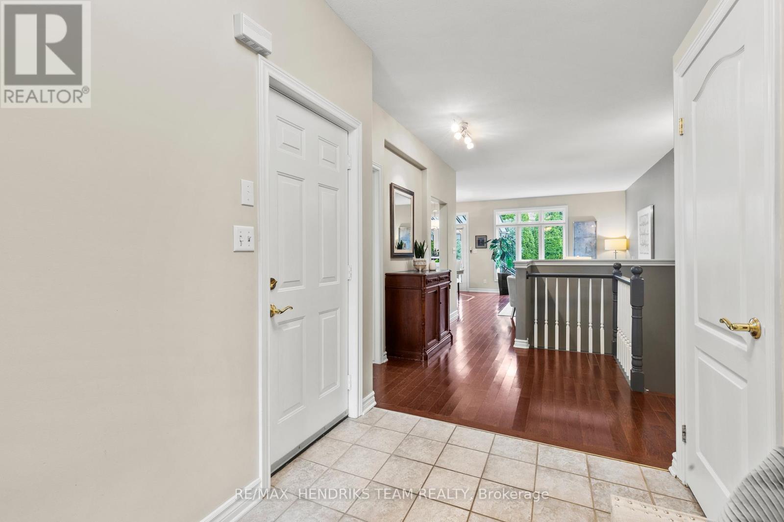 8 - 174 Martindale Road, St. Catharines (Grapeview), Ontario  L2S 3Z9 - Photo 7 - X12435268