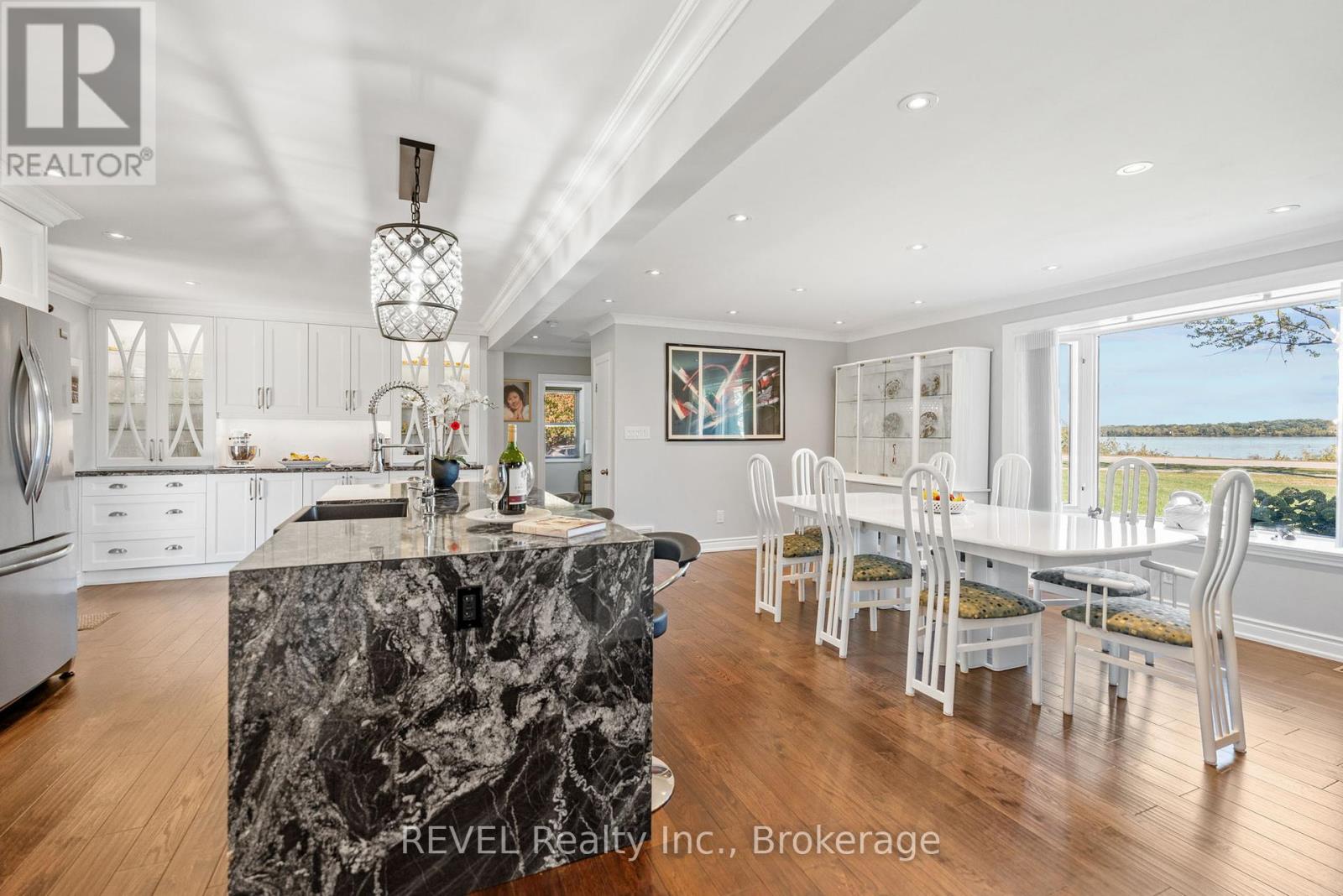 4099 Niagara Parkway, Fort Erie (Black Creek), Ontario  L0S 1S0 - Photo 11 - X12440673