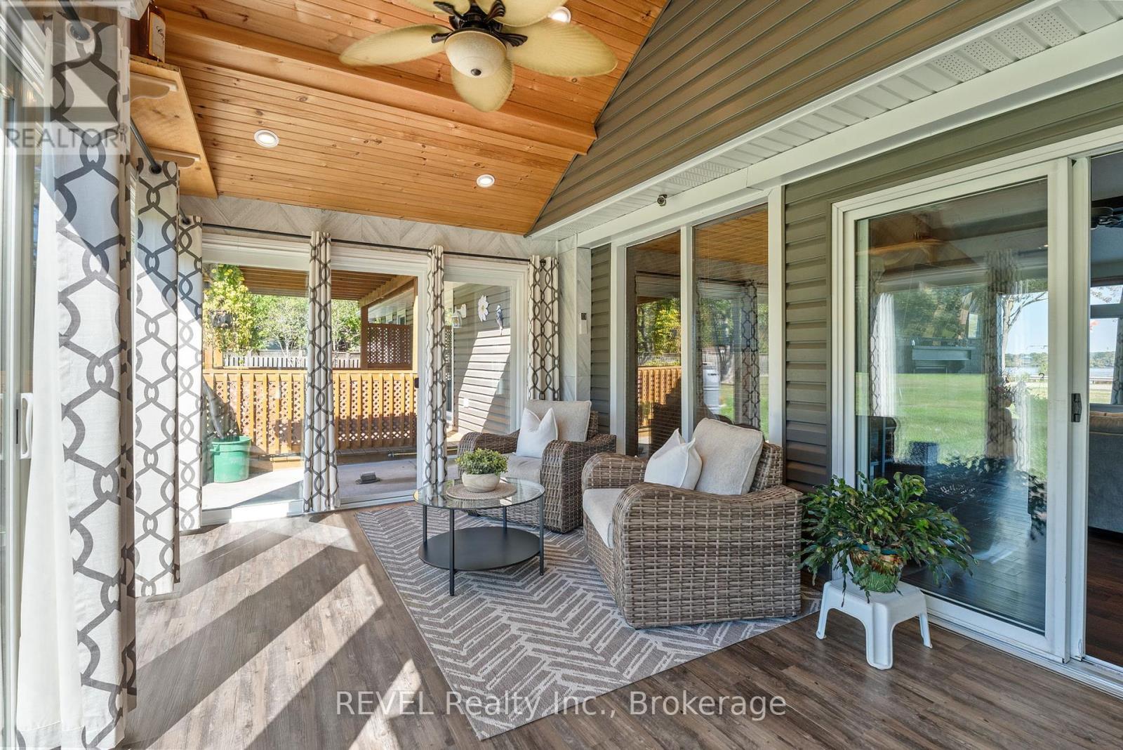 4099 Niagara Parkway, Fort Erie (Black Creek), Ontario  L0S 1S0 - Photo 18 - X12440673