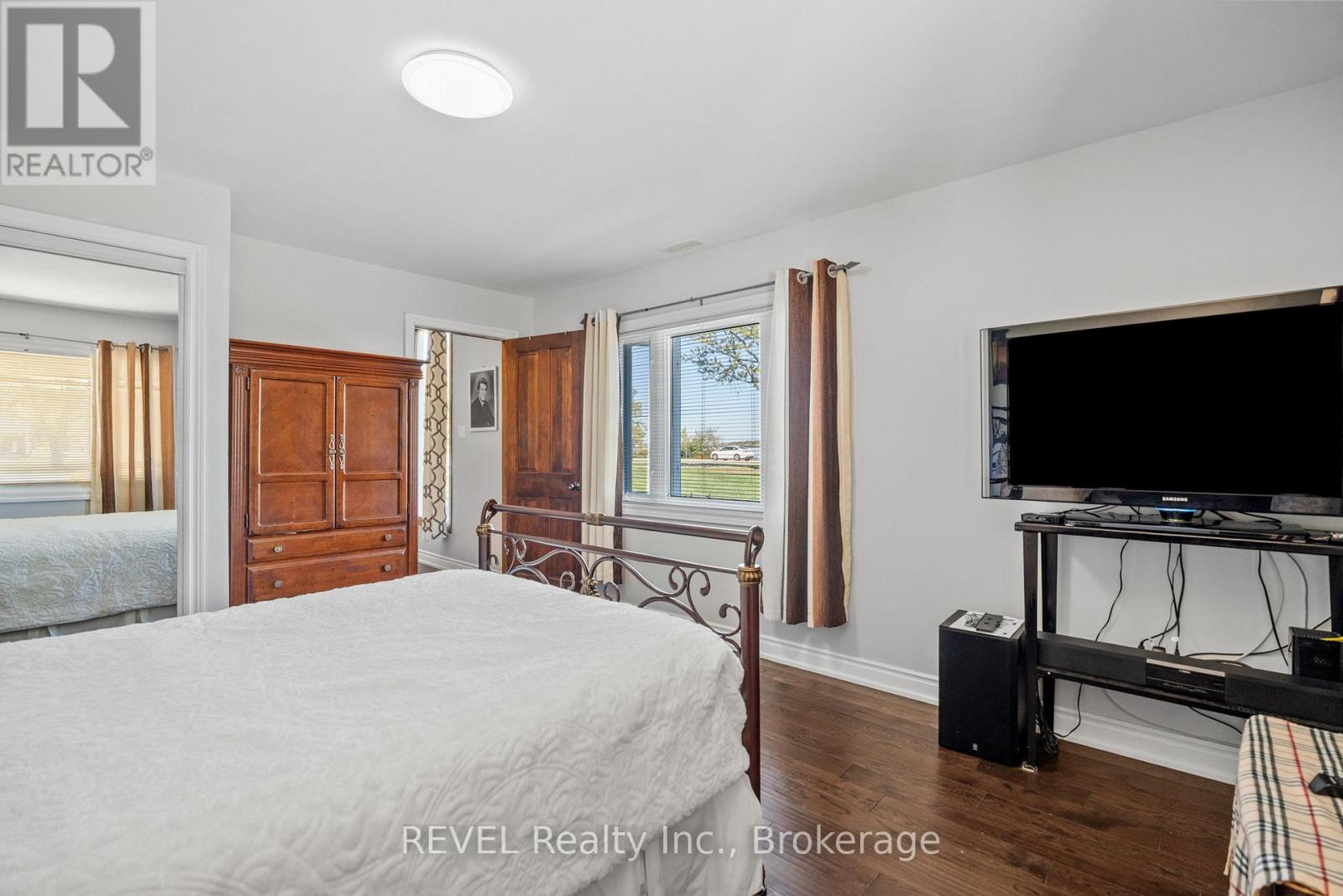 4099 Niagara Parkway, Fort Erie (Black Creek), Ontario  L0S 1S0 - Photo 29 - X12440673