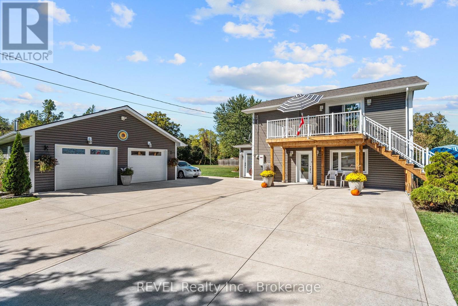 4099 Niagara Parkway, Fort Erie (Black Creek), Ontario  L0S 1S0 - Photo 3 - X12440673
