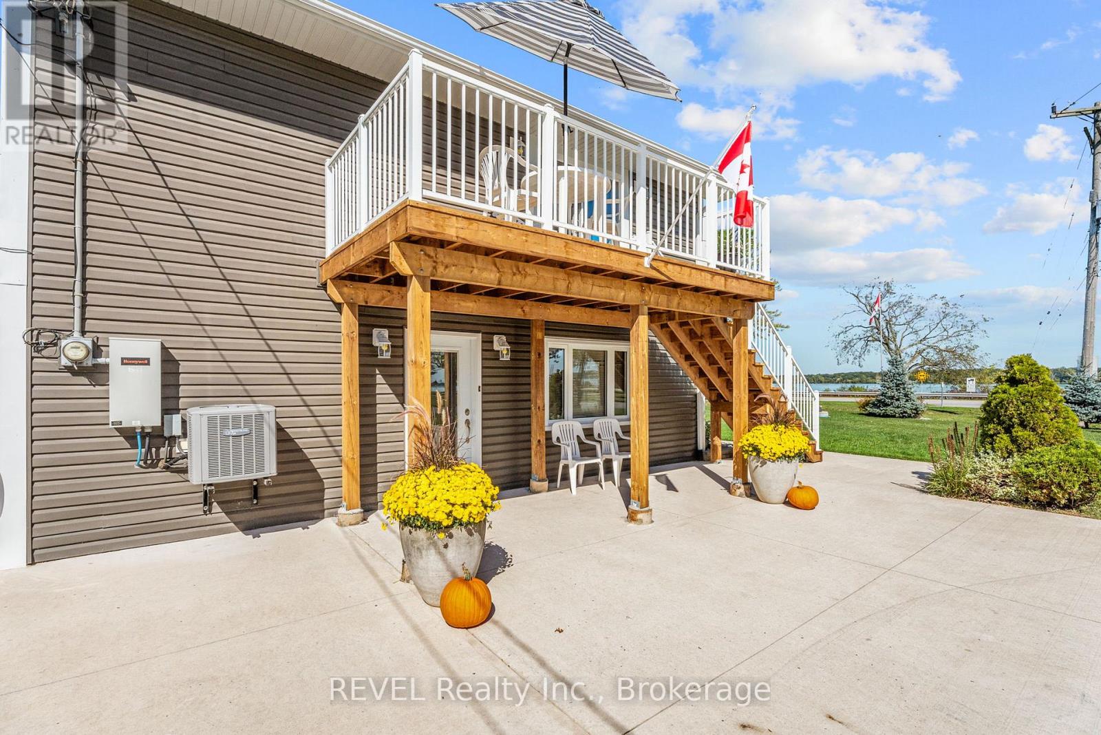 4099 Niagara Parkway, Fort Erie (Black Creek), Ontario  L0S 1S0 - Photo 37 - X12440673