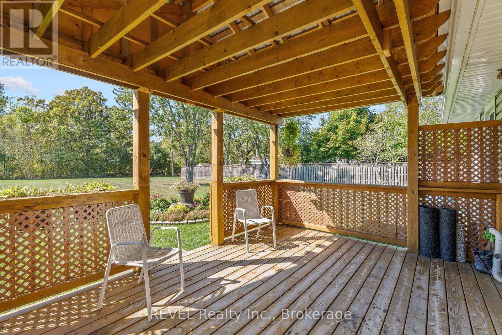 4099 Niagara Parkway, Fort Erie (Black Creek), Ontario  L0S 1S0 - Photo 39 - X12440673