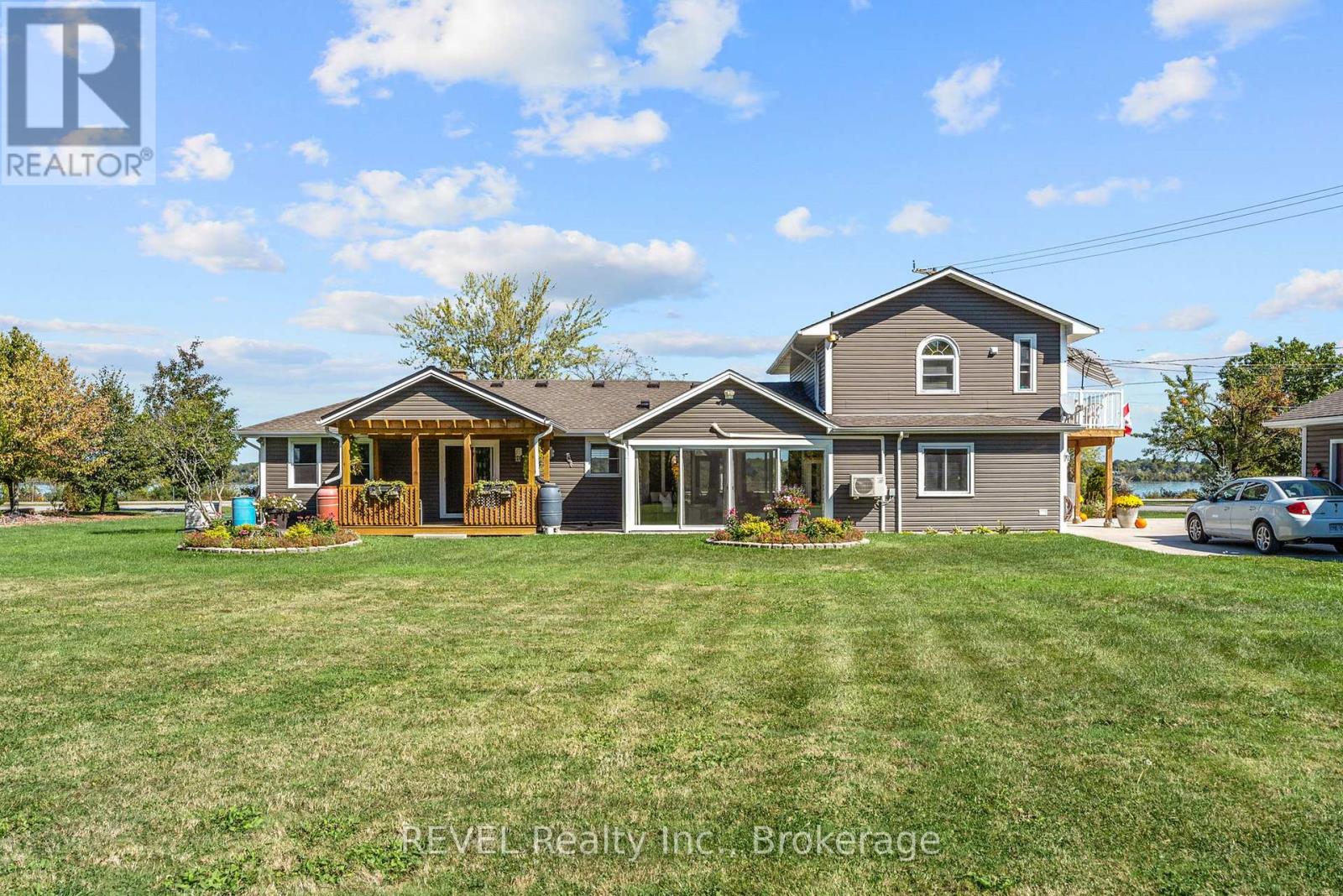 4099 Niagara Parkway, Fort Erie (Black Creek), Ontario  L0S 1S0 - Photo 5 - X12440673