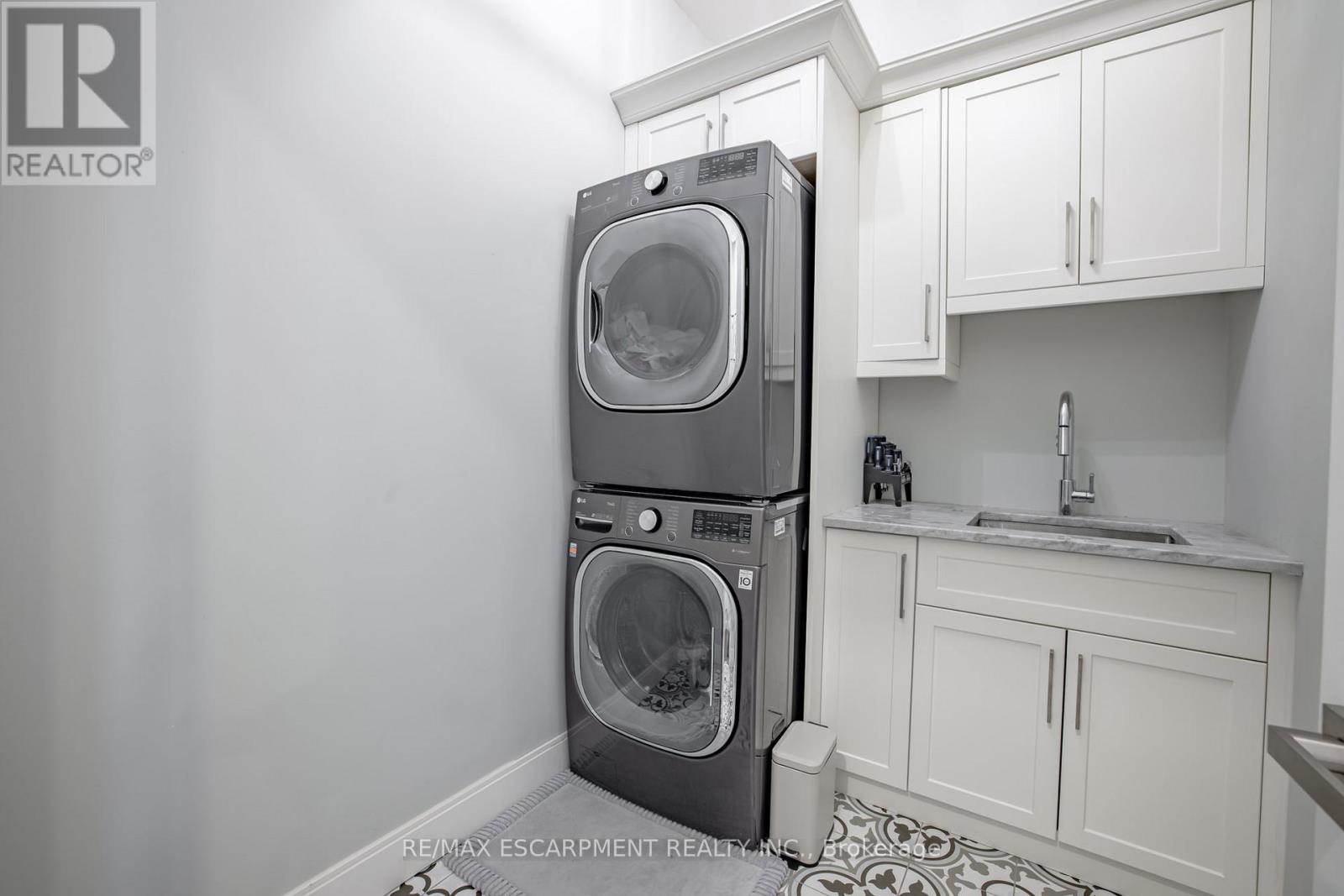 4 Lockman Drive, Hamilton, Ontario  L9K 0C1 - Photo 7 - X12440625