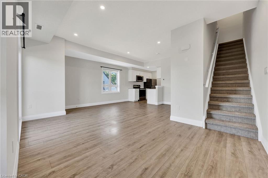 600 Victoria Street Unit# 23, Kitchener, Ontario  N2M 0C3 - Photo 2 - 40772366