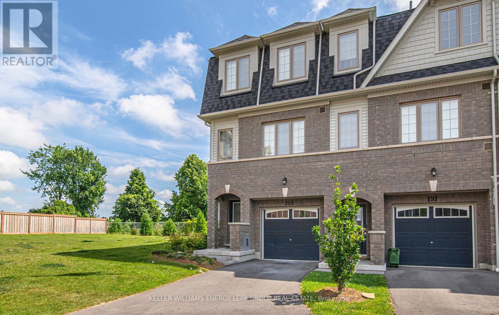 193 Danzatore Path, Oshawa, Ontario  L1L 0P9 - Photo 2 - E12440732