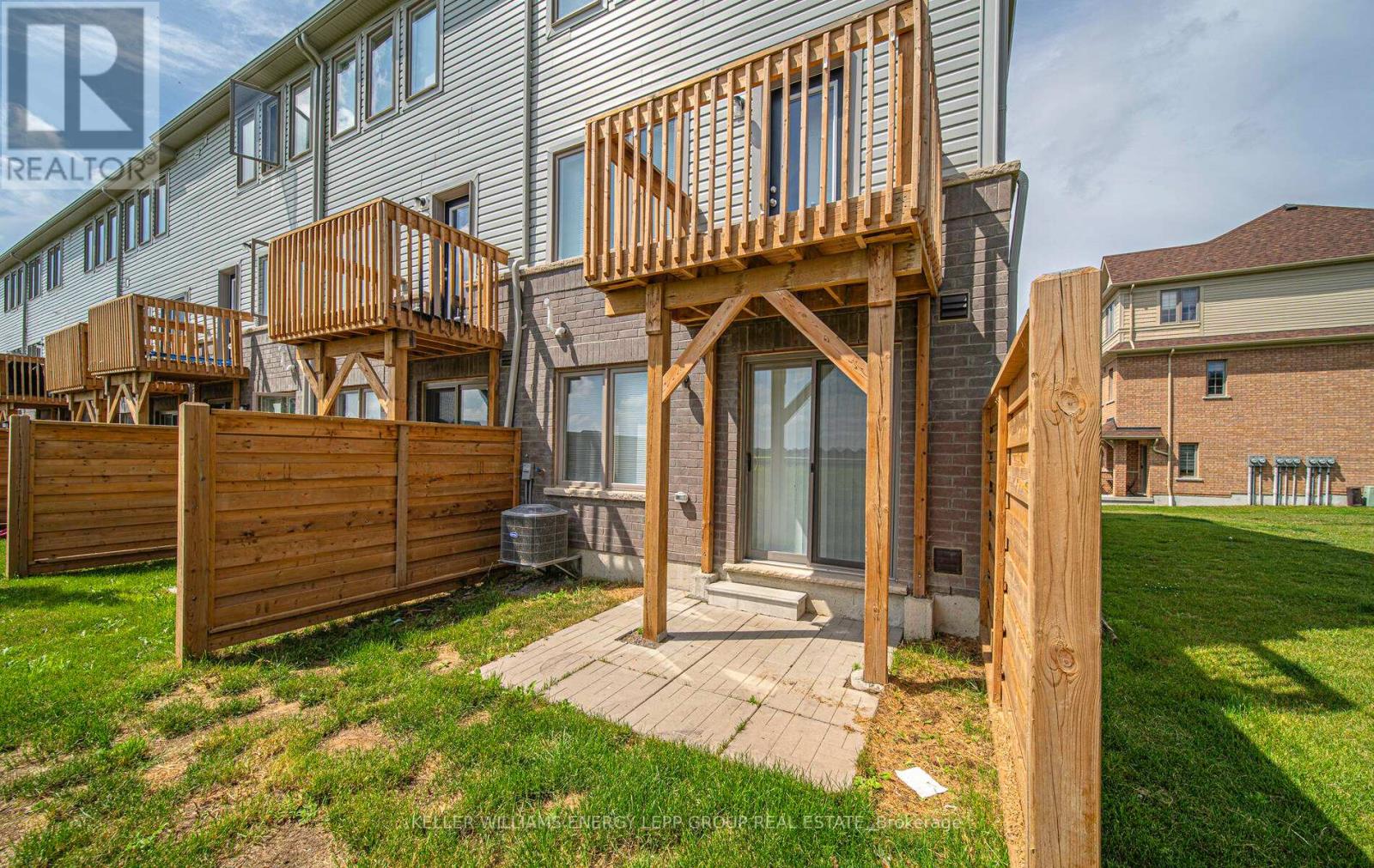 193 Danzatore Path, Oshawa, Ontario  L1L 0P9 - Photo 4 - E12440732