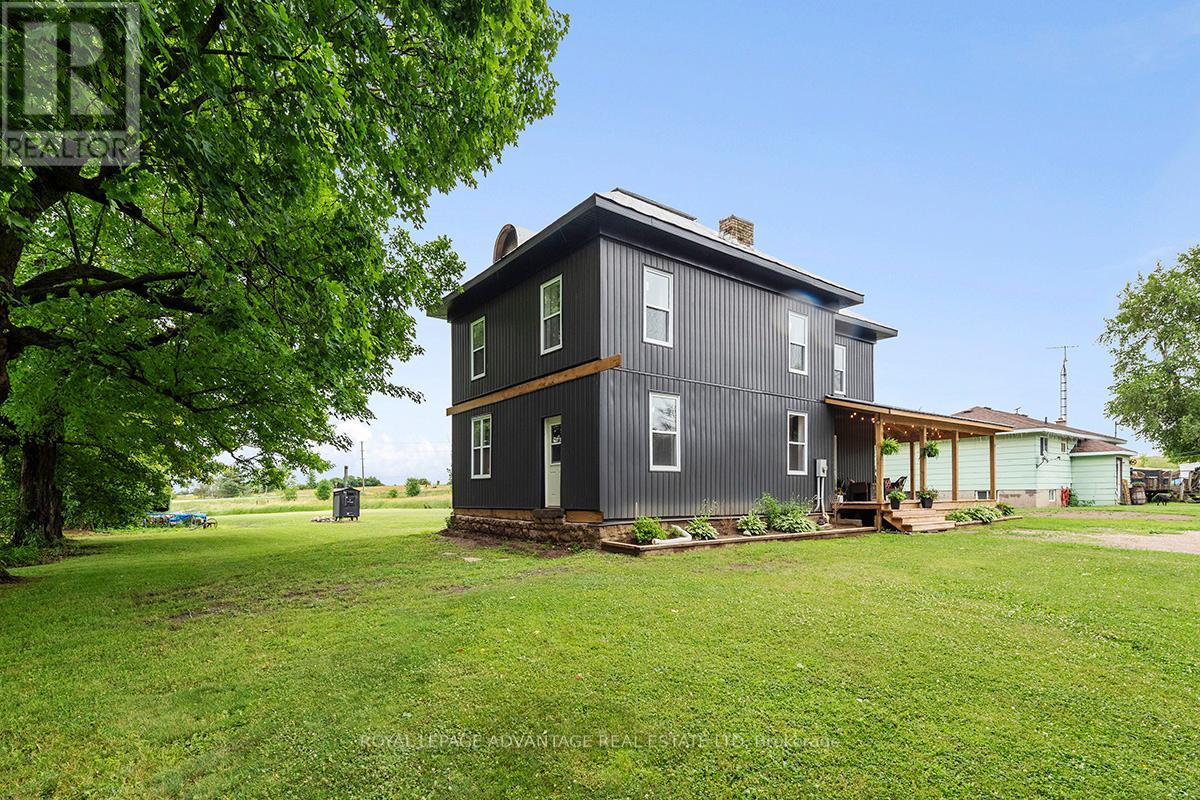 526 Kelford Drive, Tay Valley, Ontario  K7H 3C5 - Photo 11 - X12440787
