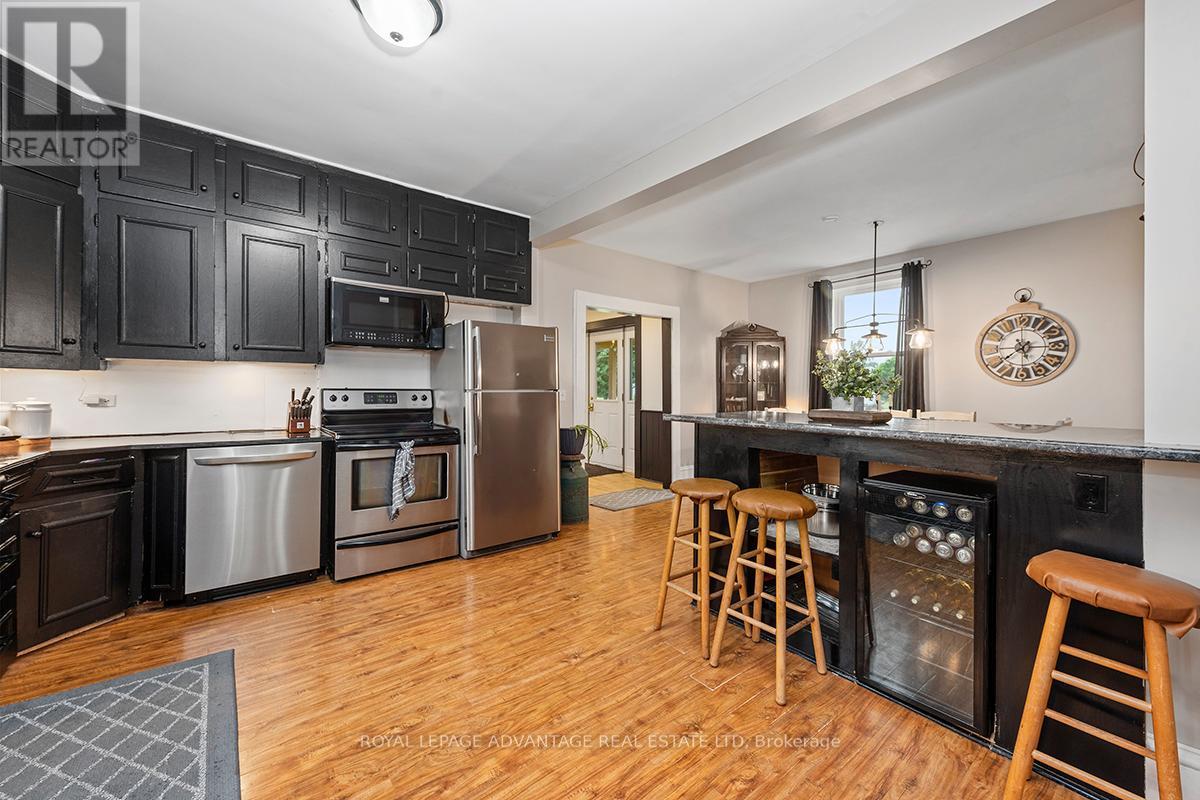 526 Kelford Drive, Tay Valley, Ontario  K7H 3C5 - Photo 17 - X12440787