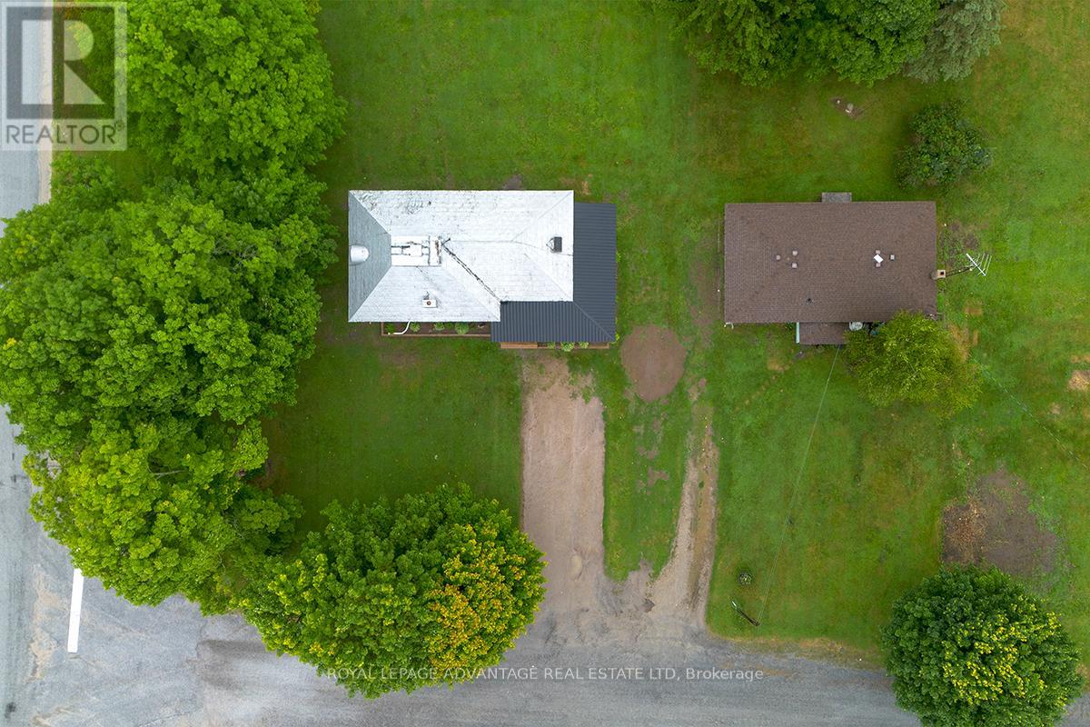 526 Kelford Drive, Tay Valley, Ontario  K7H 3C5 - Photo 2 - X12440787