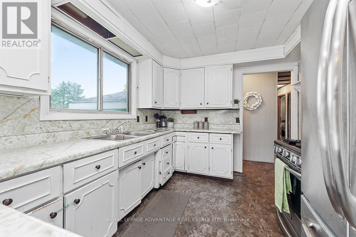 526 Kelford Drive, Tay Valley, Ontario  K7H 3C5 - Photo 38 - X12440787