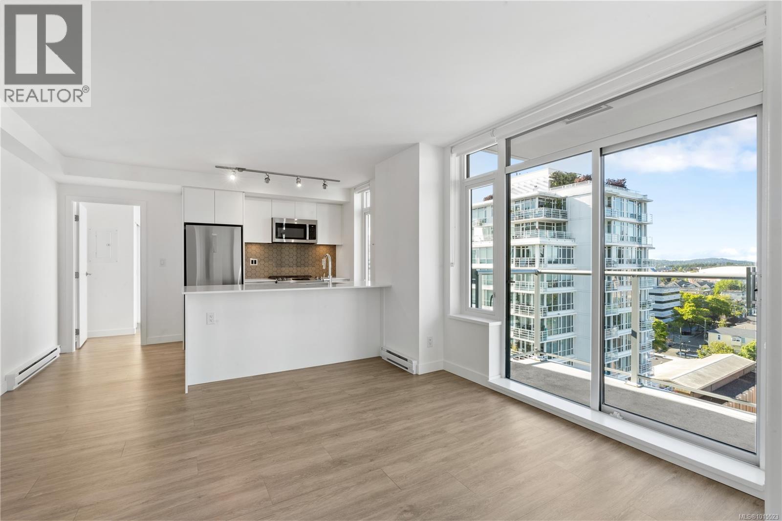 1206 845 Johnson St, Victoria, British Columbia V8W 0G3 - Photo 6 - 1015523