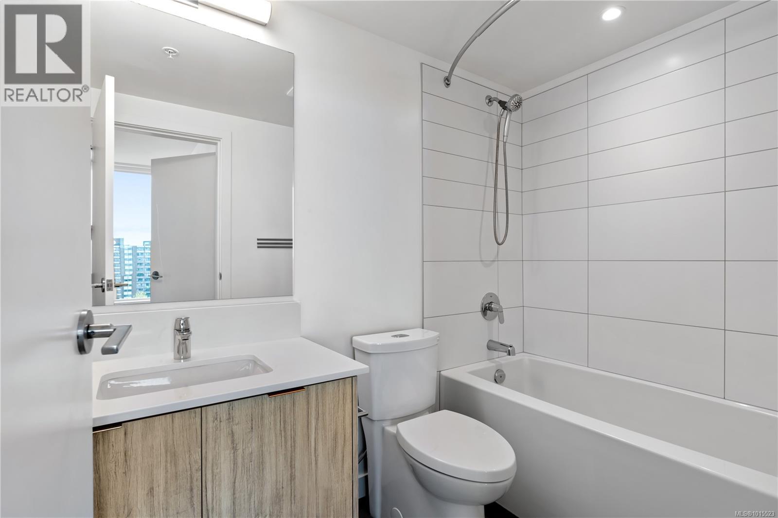 1206 845 Johnson St, Victoria, British Columbia V8W 0G3 - Photo 14 - 1015523