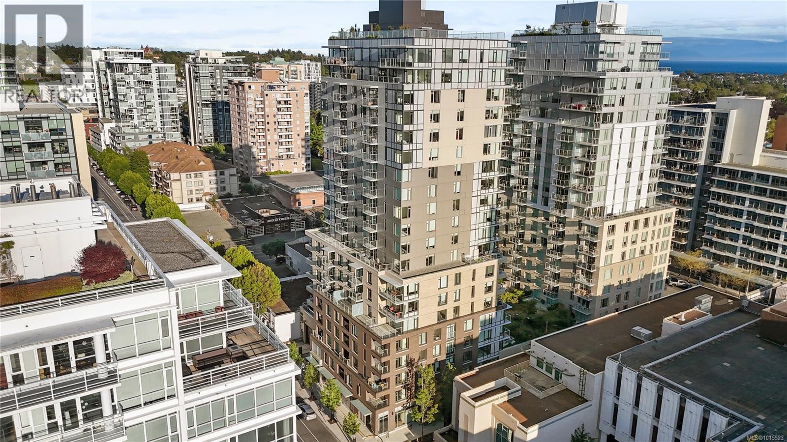 1206 845 Johnson St, Victoria, British Columbia V8W 0G3 - Photo 2 - 1015523